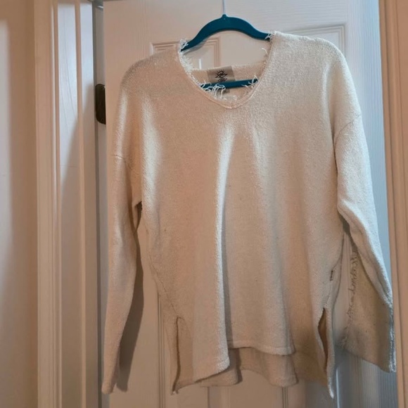 Rip Curl off white hoodie - Picture 2 of 3